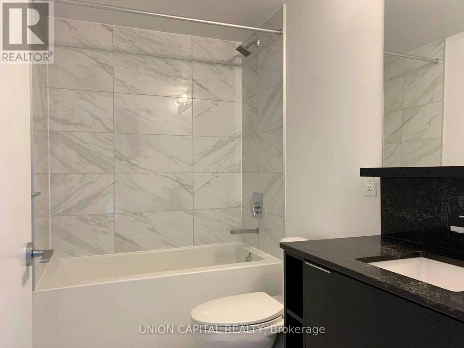 3918 - 85 WOOD STREET