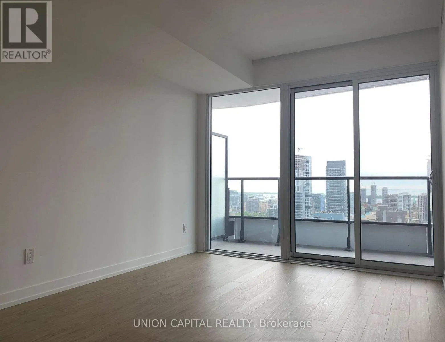 3918 - 85 WOOD STREET