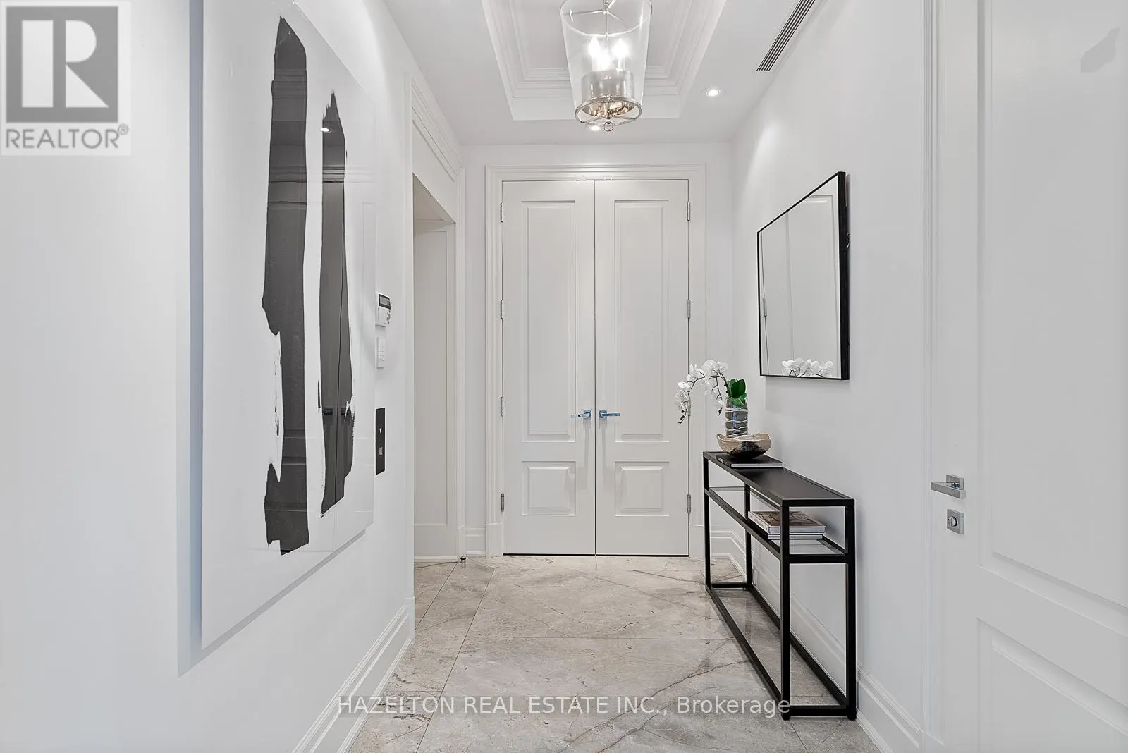 4802 - 50 YORKVILLE AVENUE