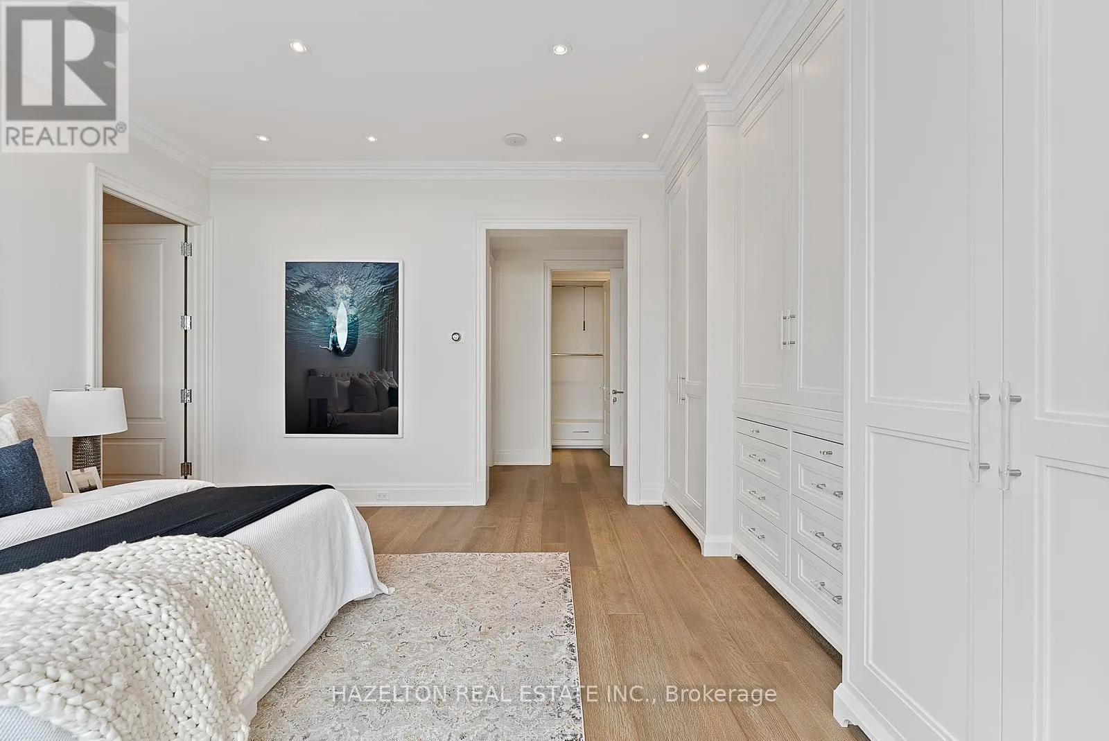 4802 - 50 YORKVILLE AVENUE