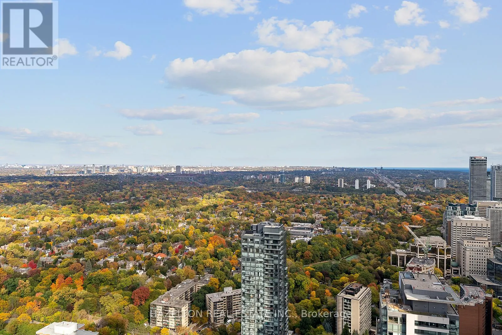 4802 - 50 YORKVILLE AVENUE