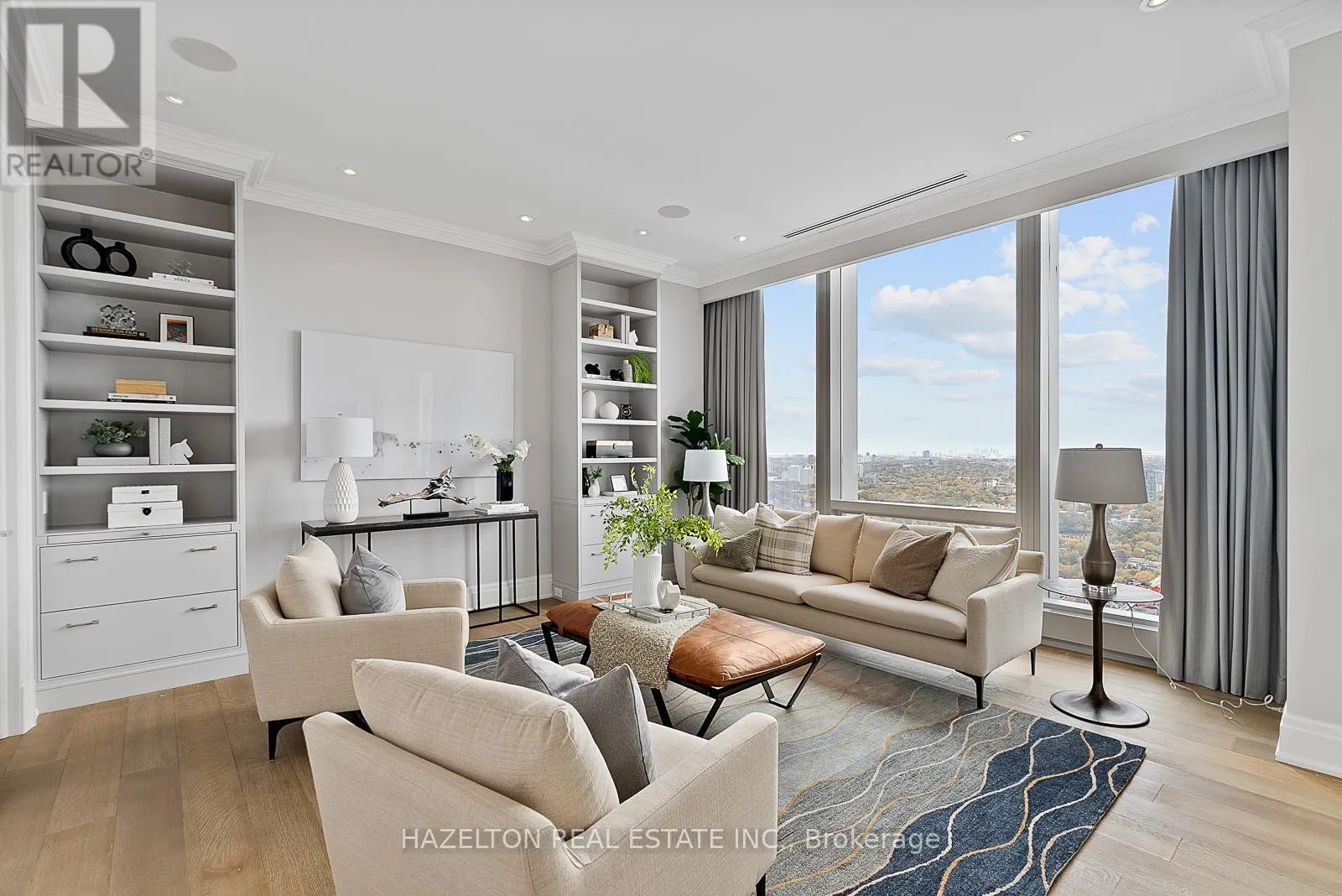 4802 - 50 YORKVILLE AVENUE