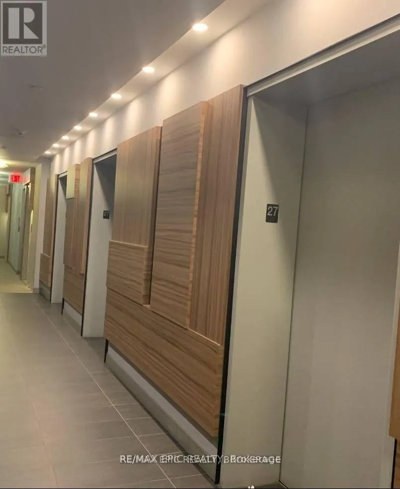 2703 - 75 ST NICHOLAS STREET