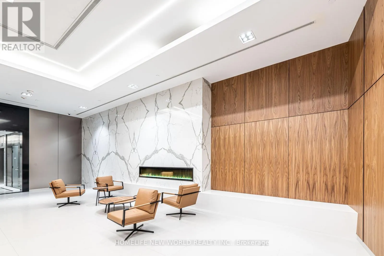 3906 - 28 FREELAND STREET