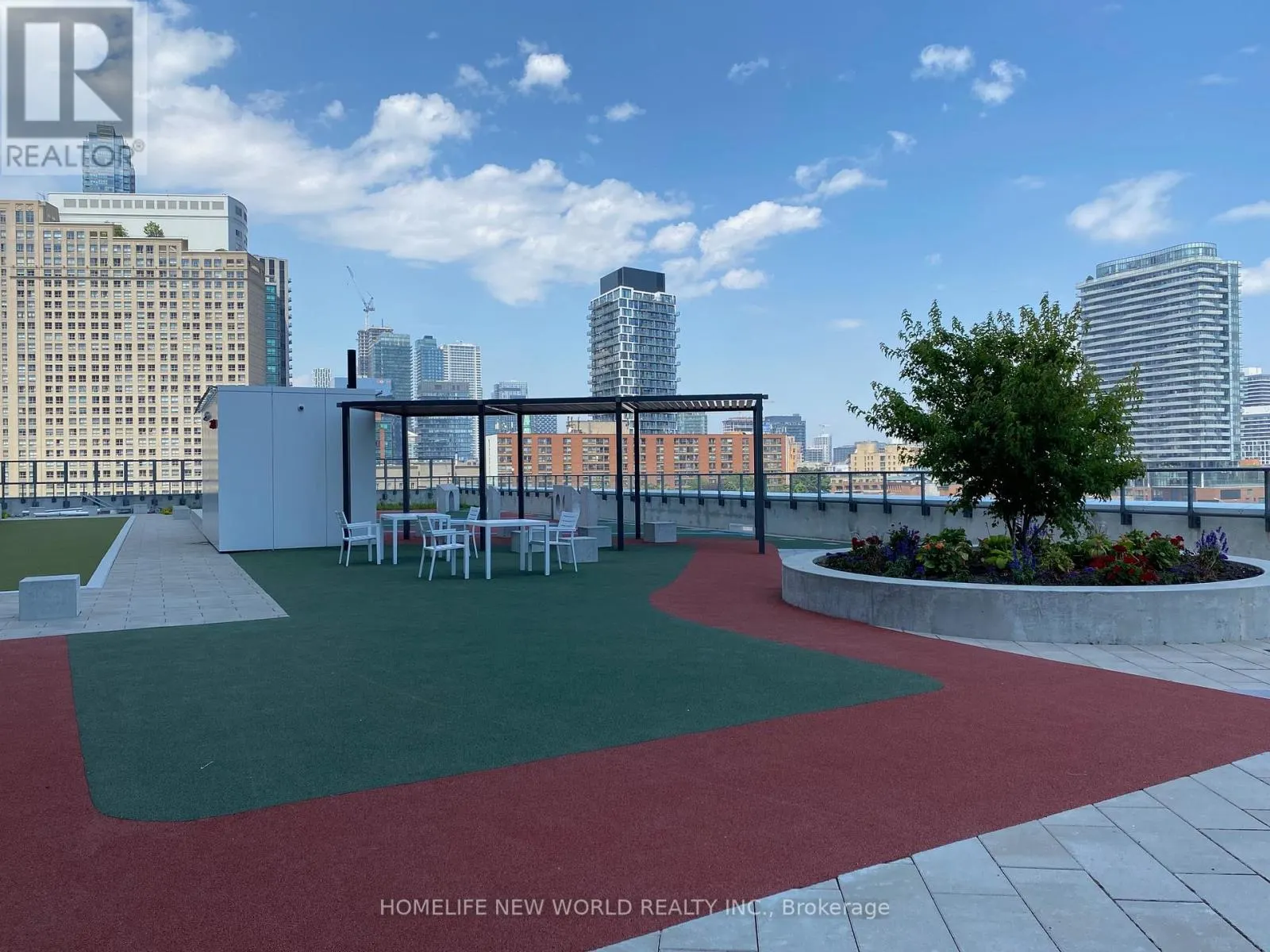 3906 - 28 FREELAND STREET