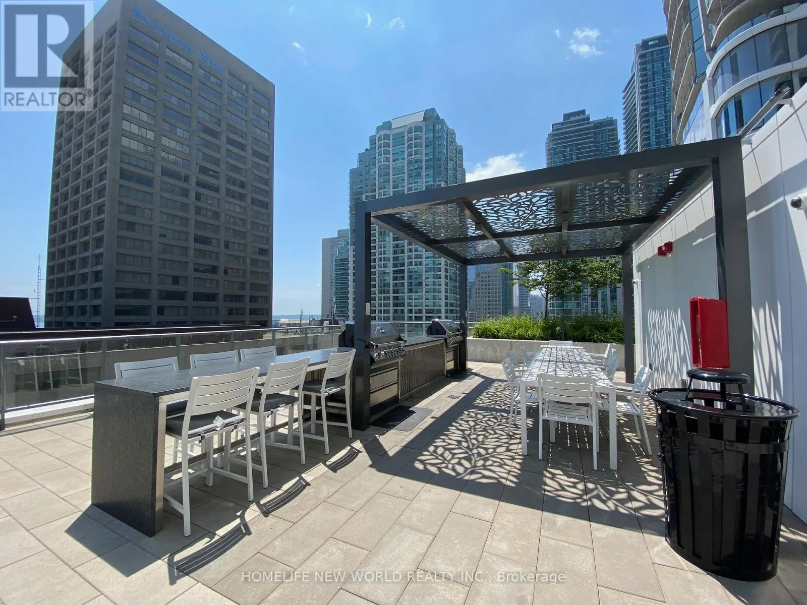 3906 - 28 FREELAND STREET