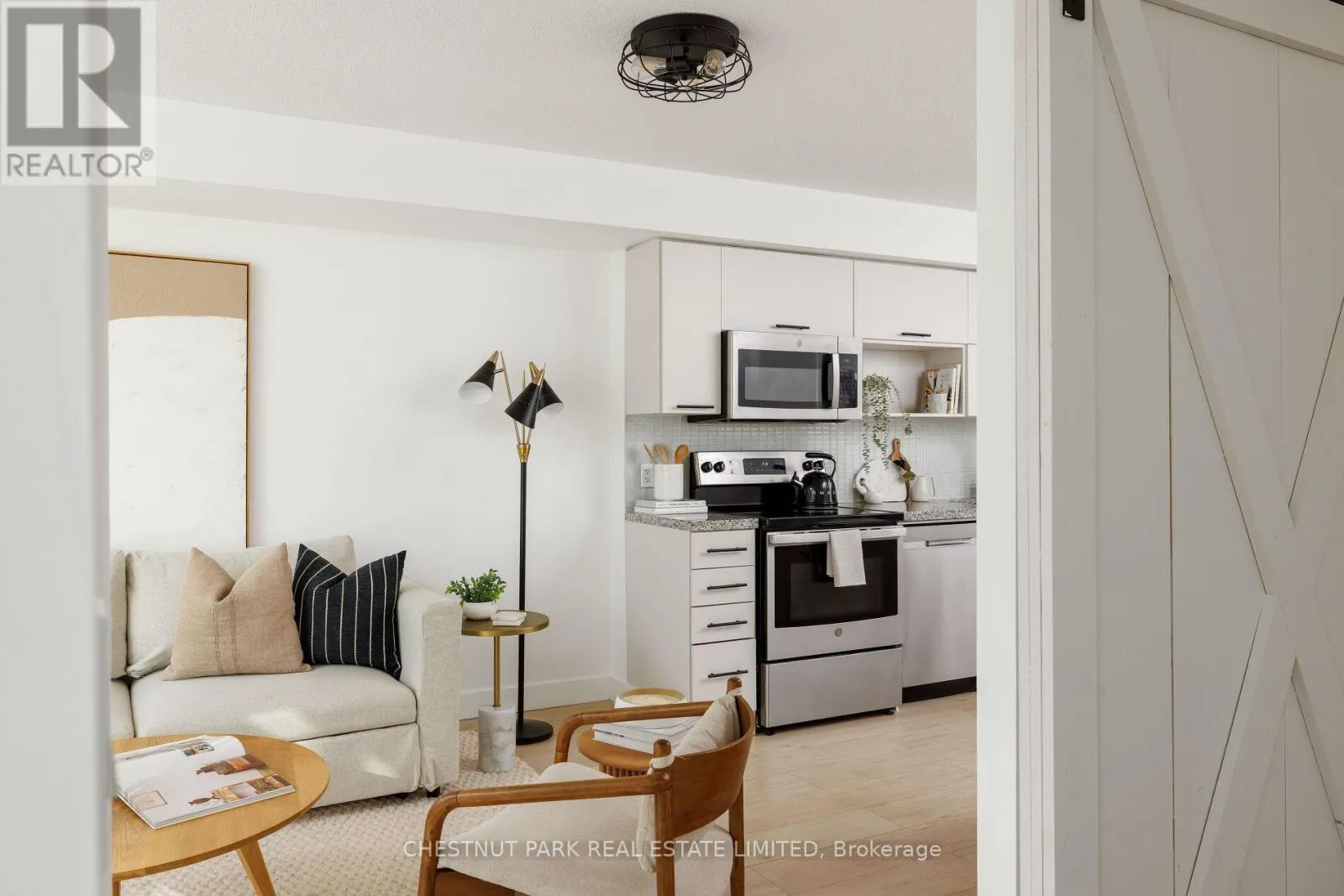 501 - 21 NELSON STREET