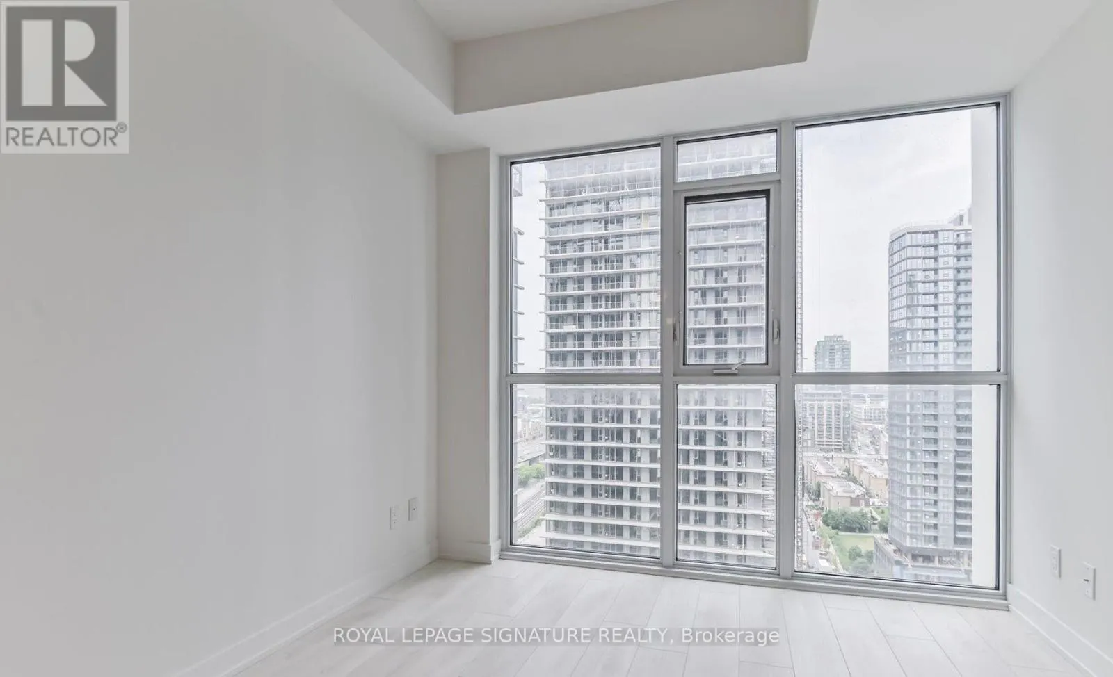 1504 - 30 ORDNANCE STREET