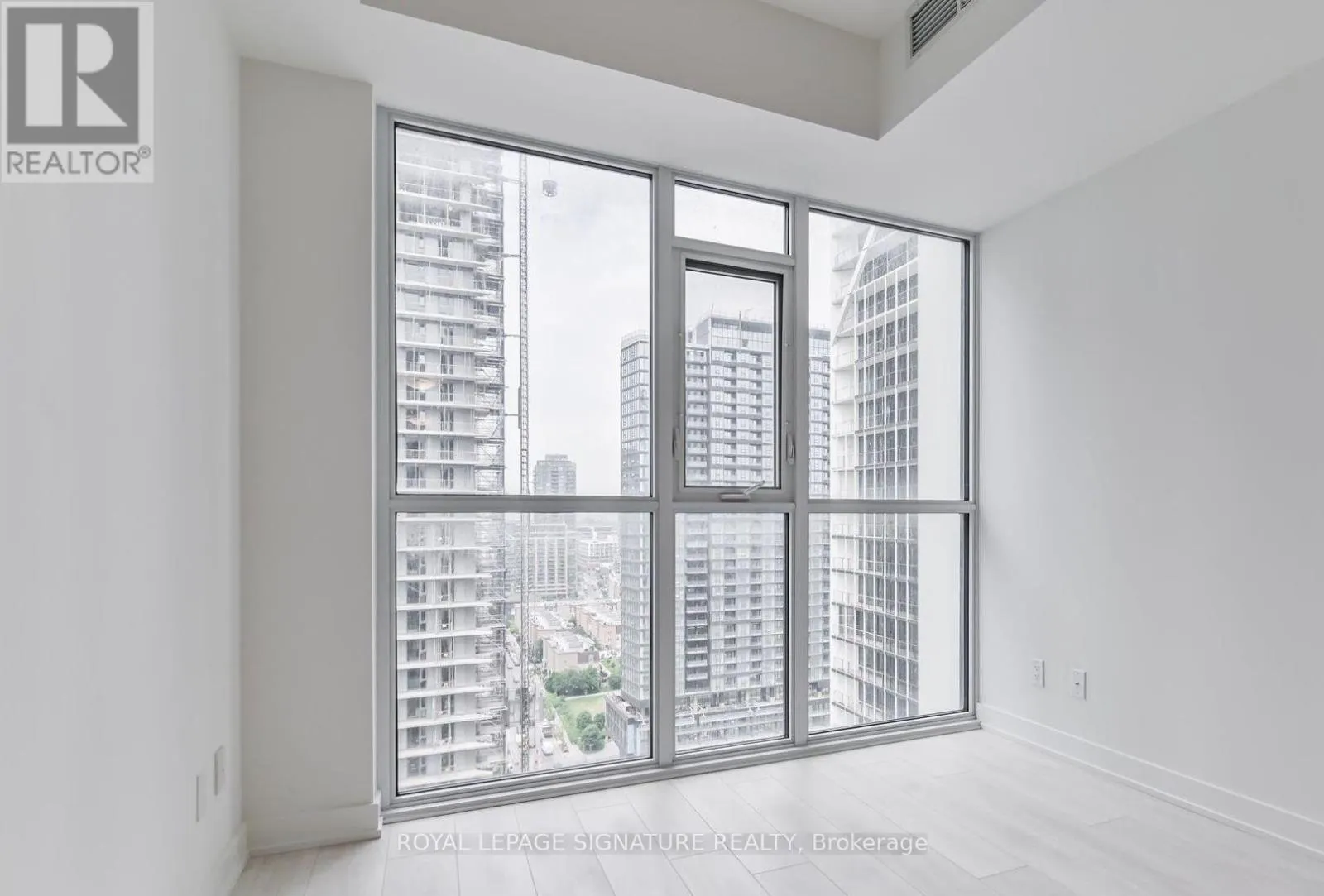 1504 - 30 ORDNANCE STREET