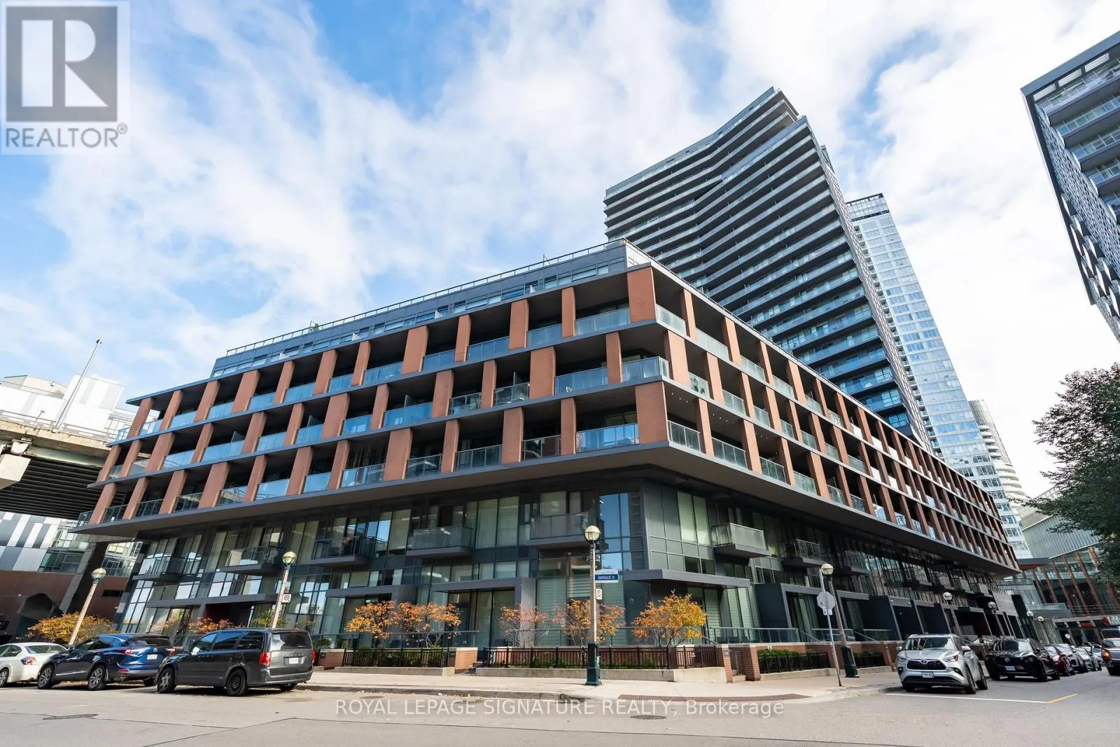 1106 - 20 BRUYERES MEWS