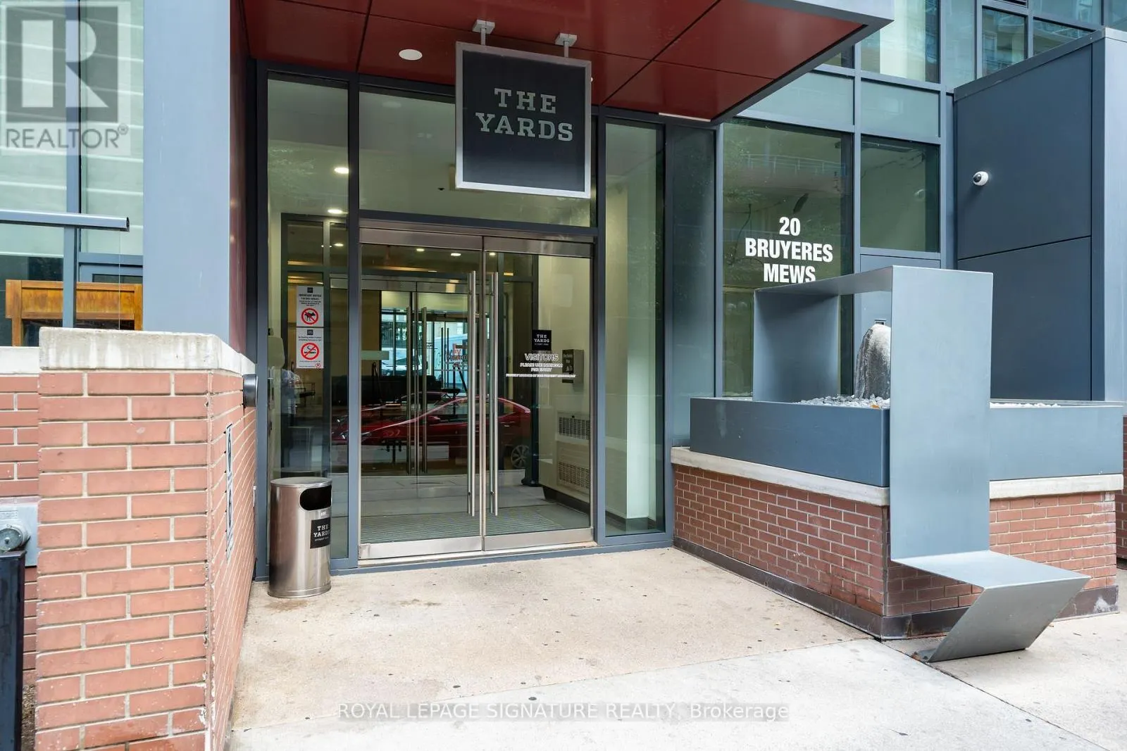 1106 - 20 BRUYERES MEWS