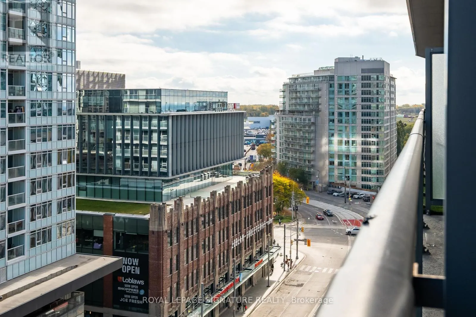 1106 - 20 BRUYERES MEWS