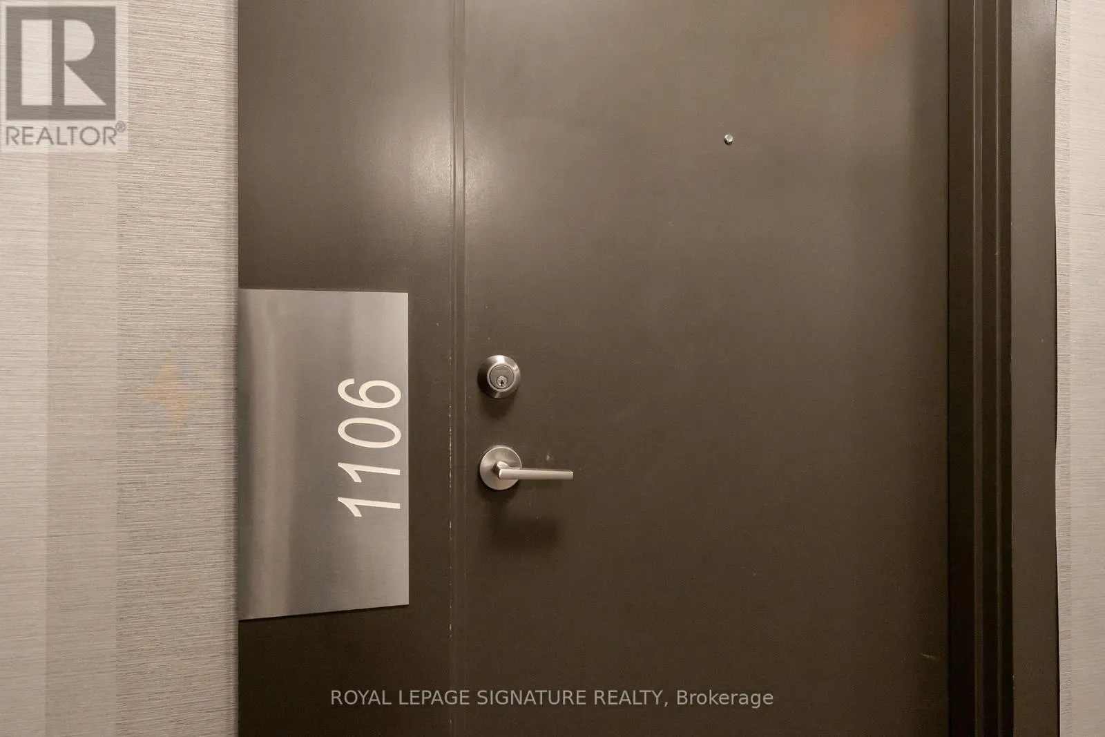 1106 - 20 BRUYERES MEWS