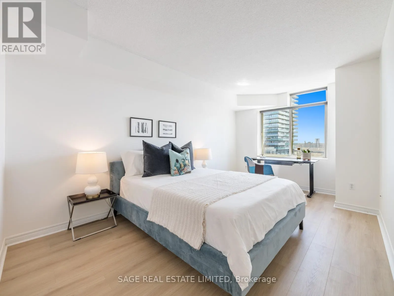 909 - 70 MILL STREET