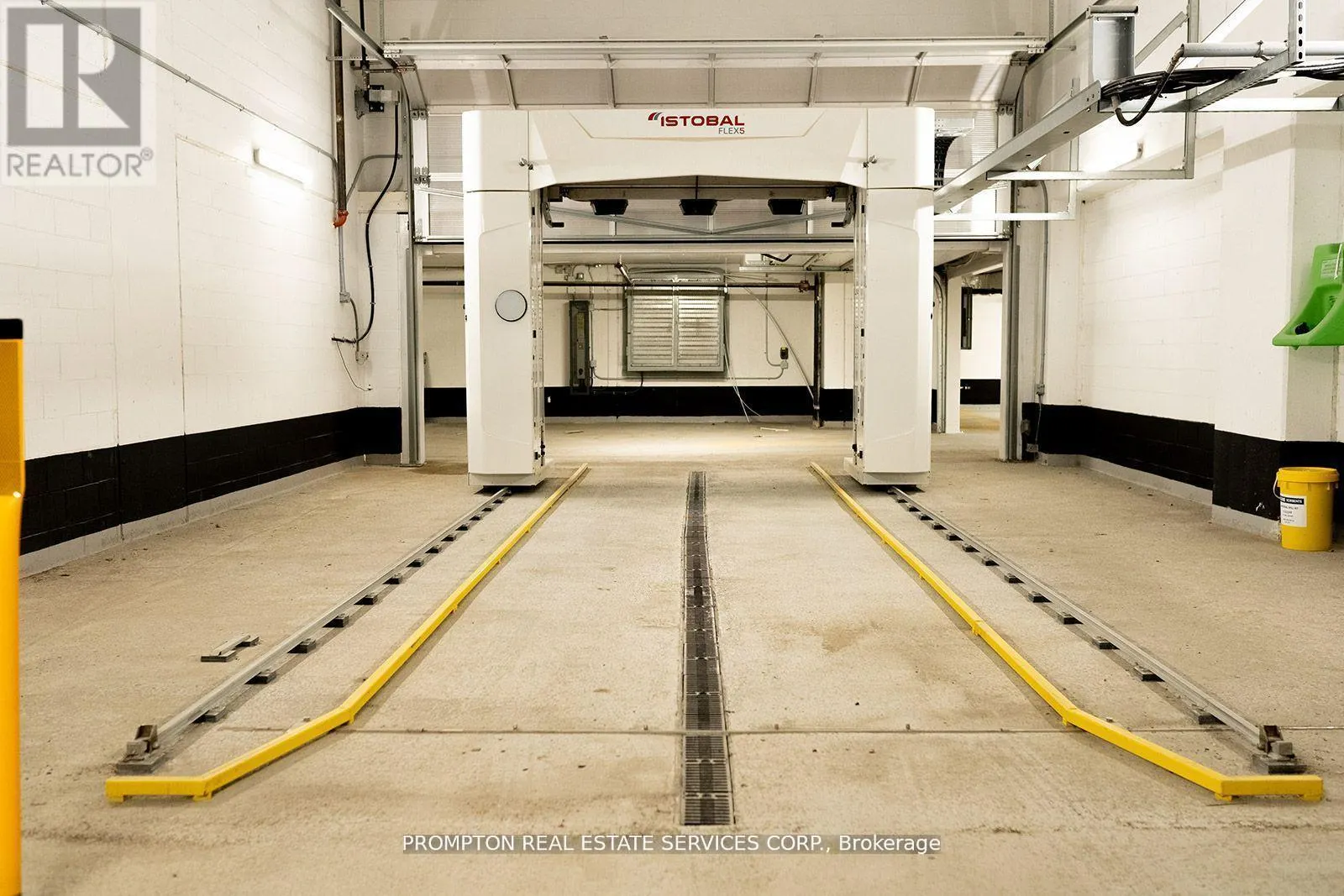 3708 - 95 MCMAHON DRIVE