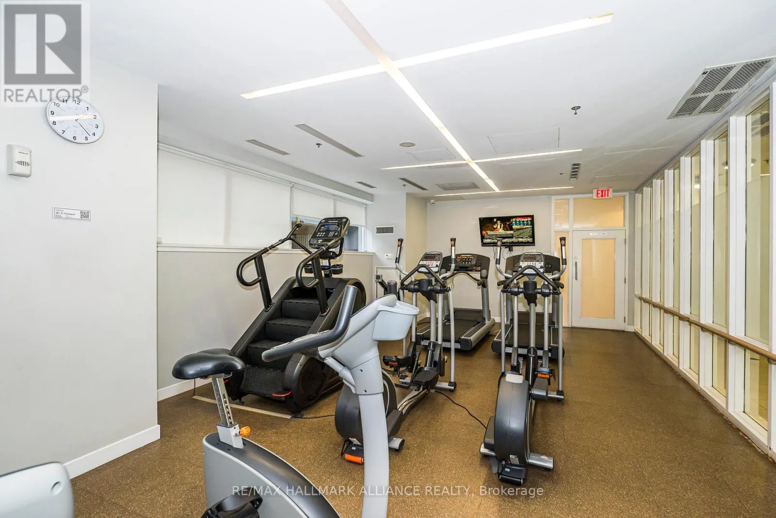 1015 - 21 NELSON STREET