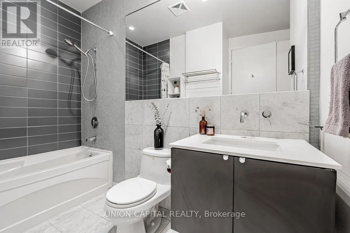 113 - 380 MACPHERSON AVENUE