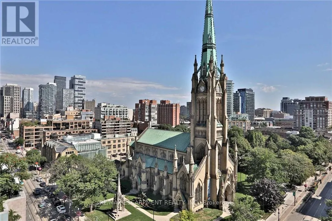 1406 - 60 COLBORNE STREET