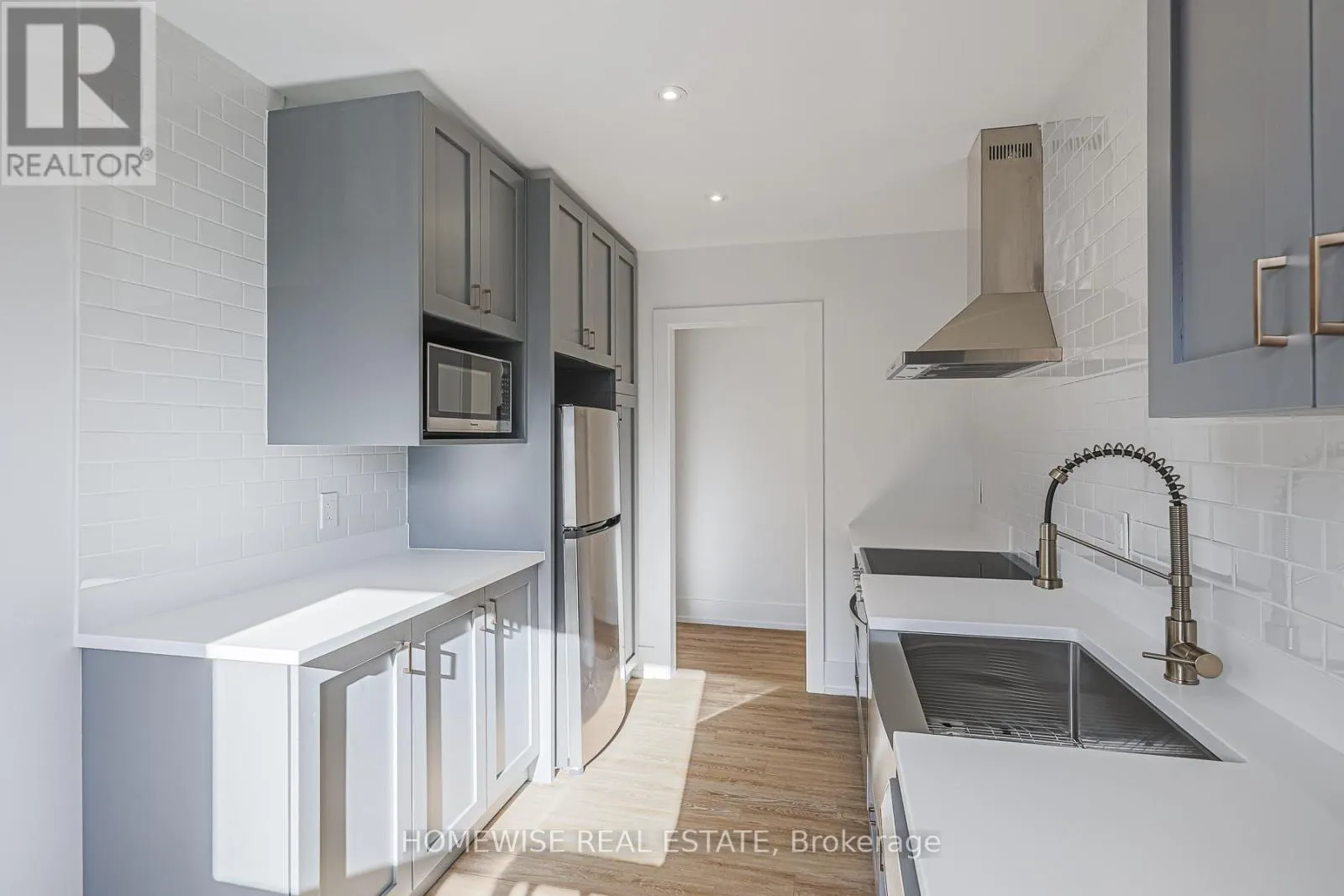 1 - 2066 YONGE STREET