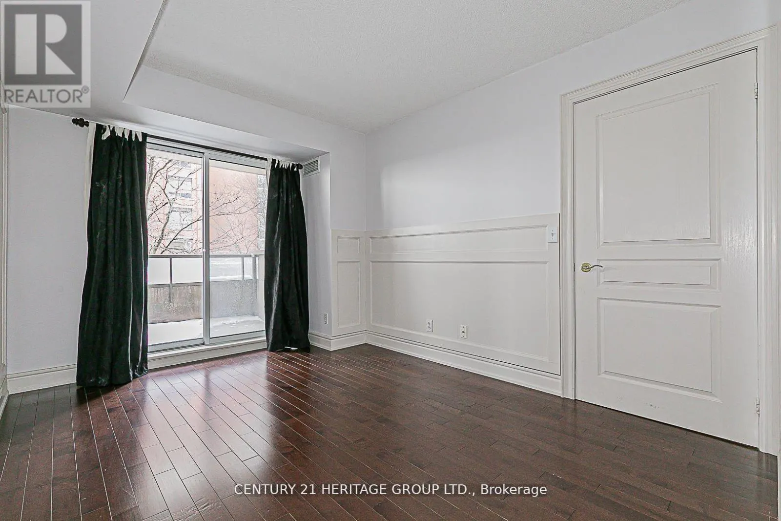 407 - 55 HARRISON GARDEN BOULEVARD S