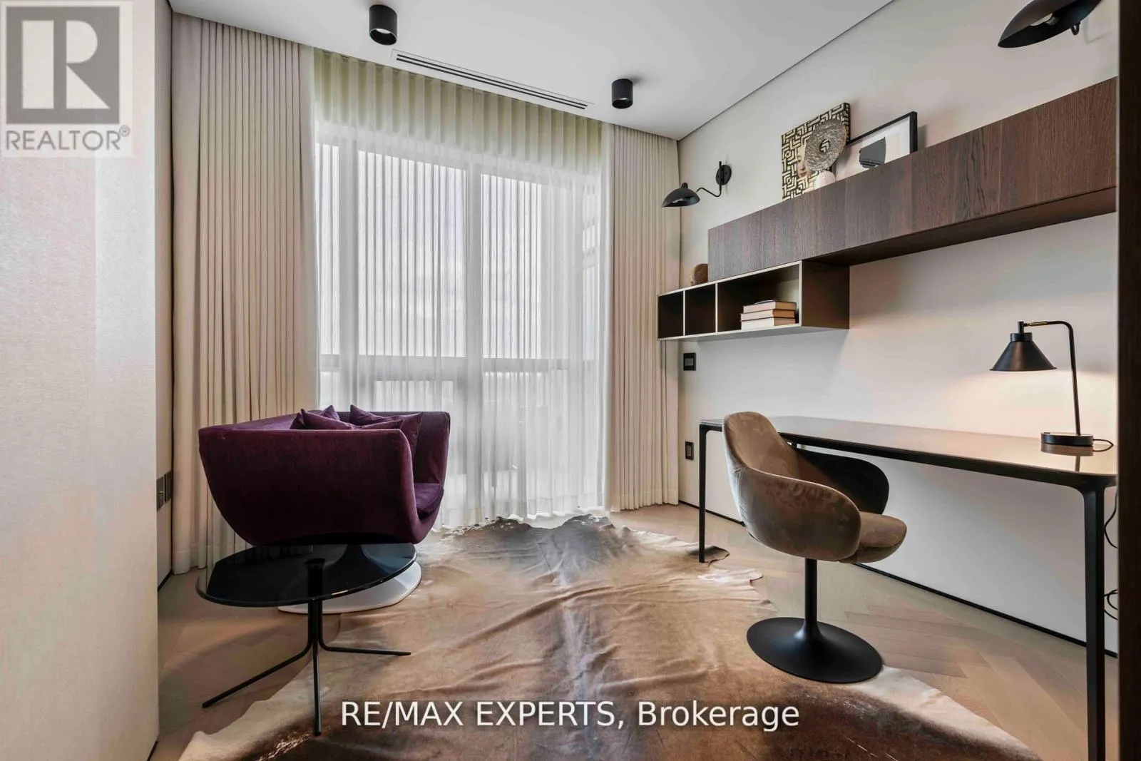 702 - 1700 AVENUE ROAD