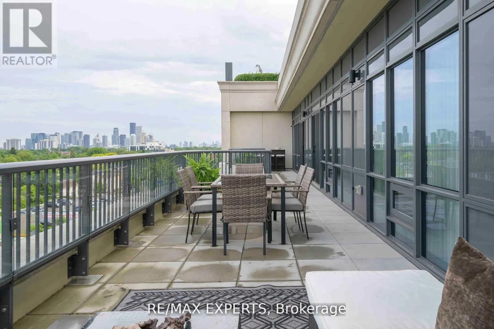 702 - 1700 AVENUE ROAD