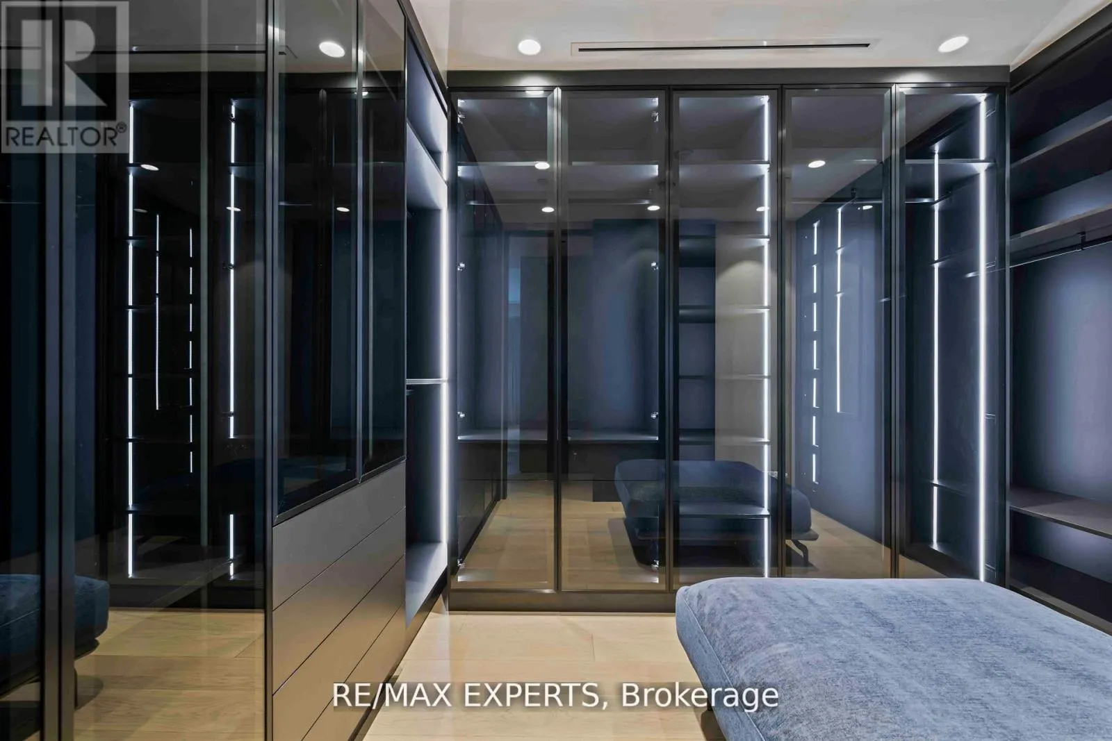 702 - 1700 AVENUE ROAD