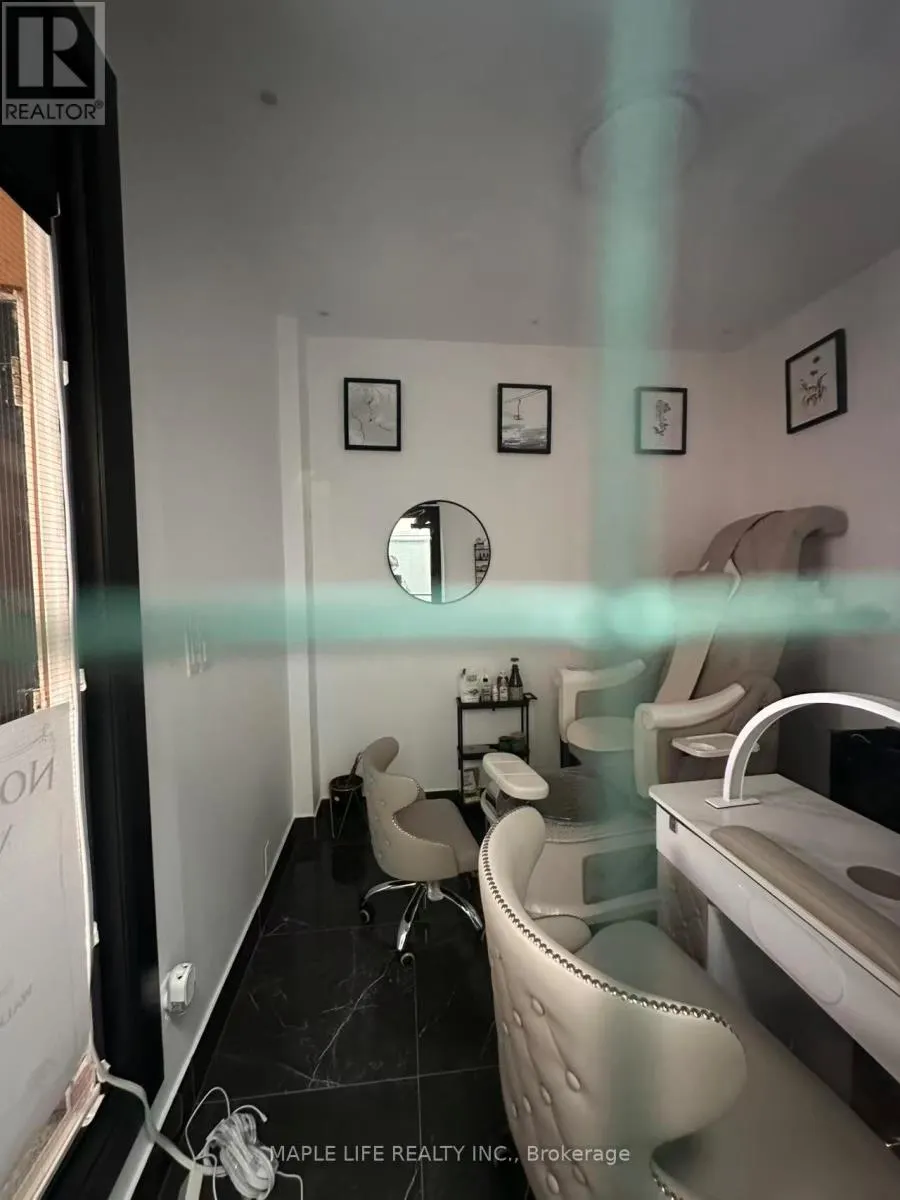 #109 - 901 YONGE STREET