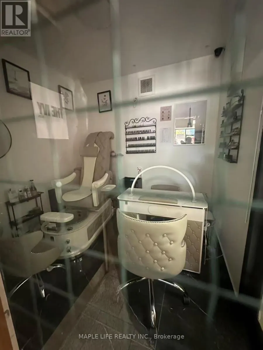 #109 - 901 YONGE STREET