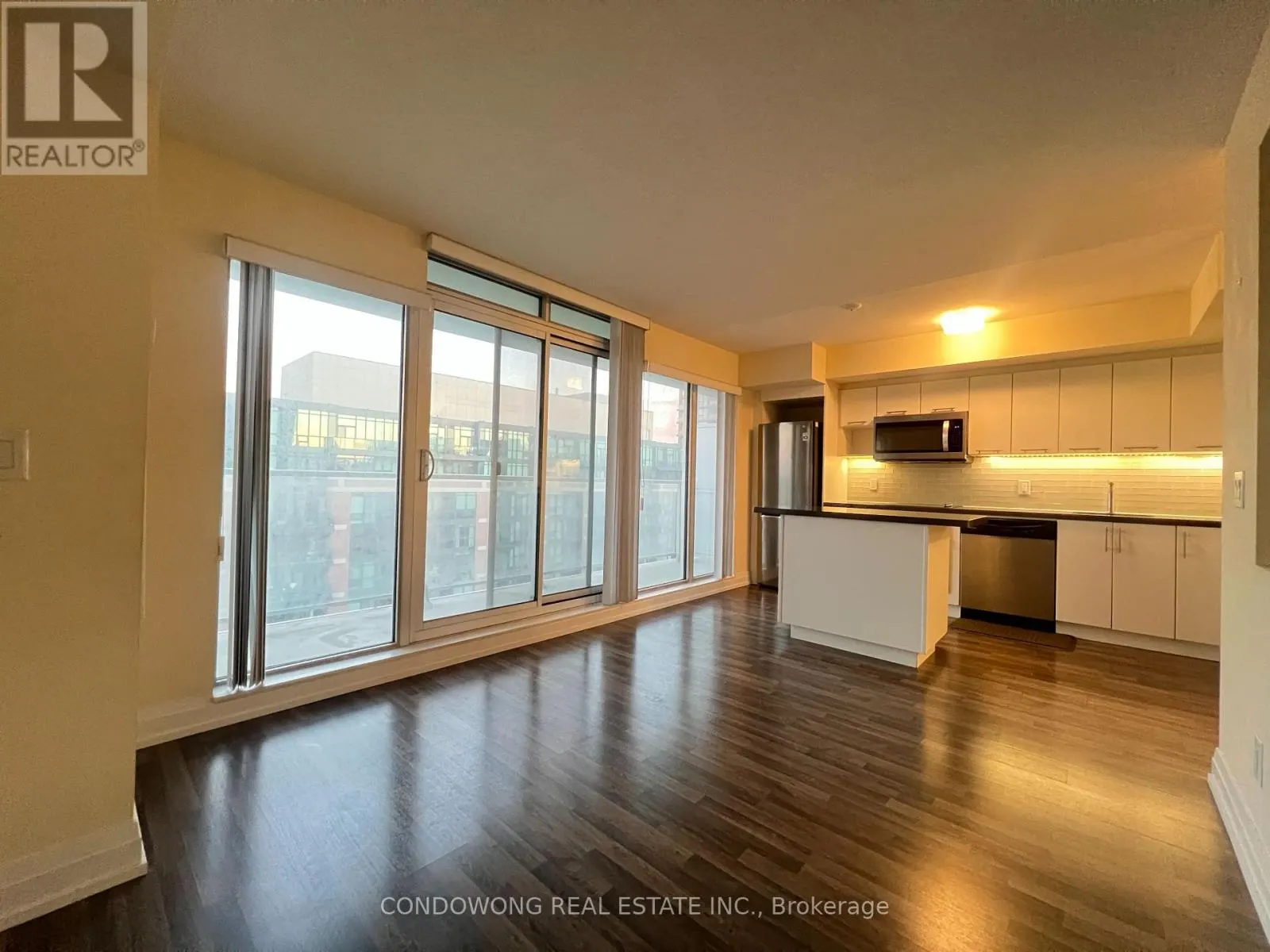 E1005 - 555 WILSON AVENUE