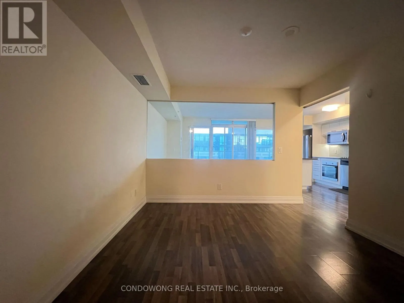 E1005 - 555 WILSON AVENUE