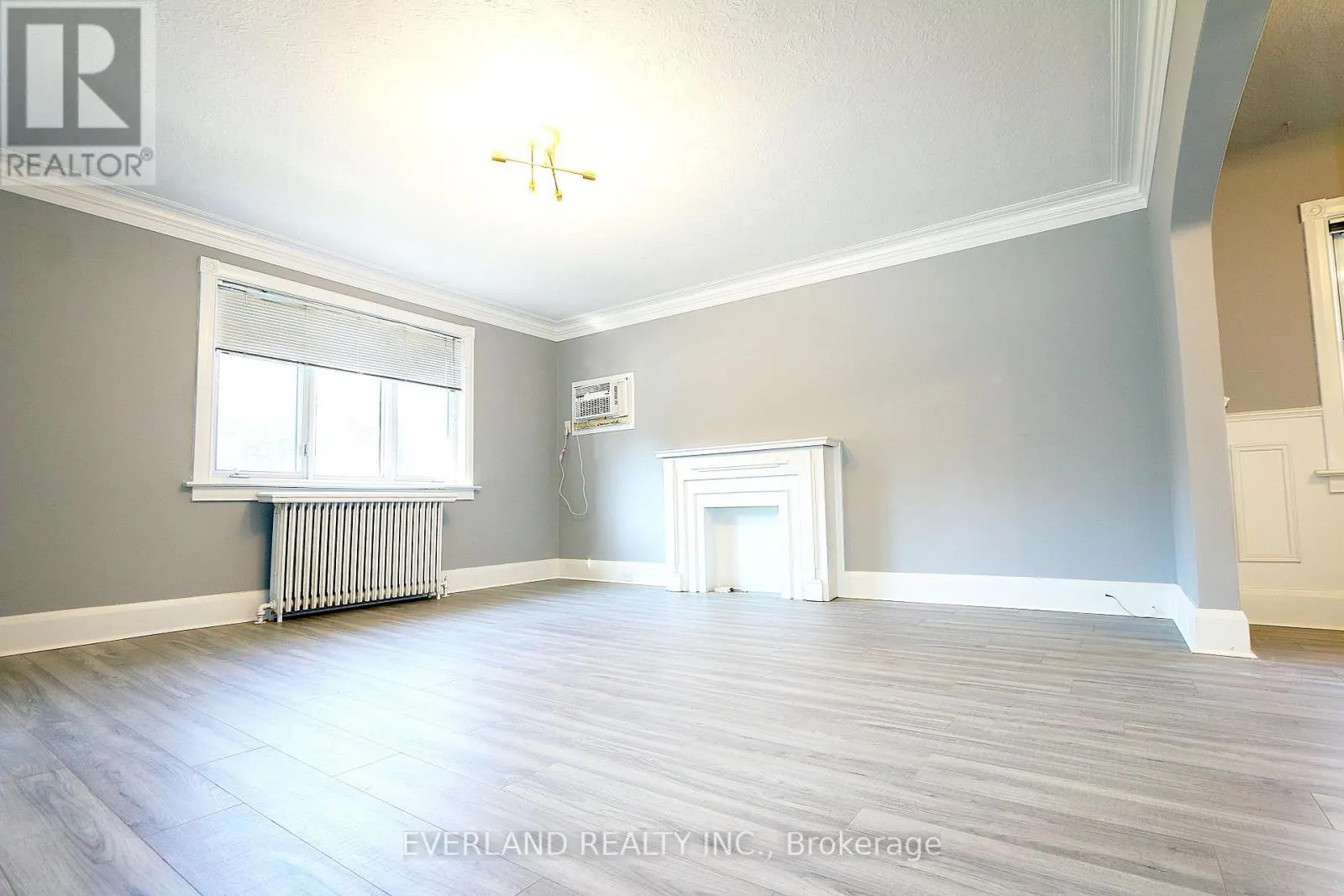 202 - 1753 BAYVIEW AVENUE