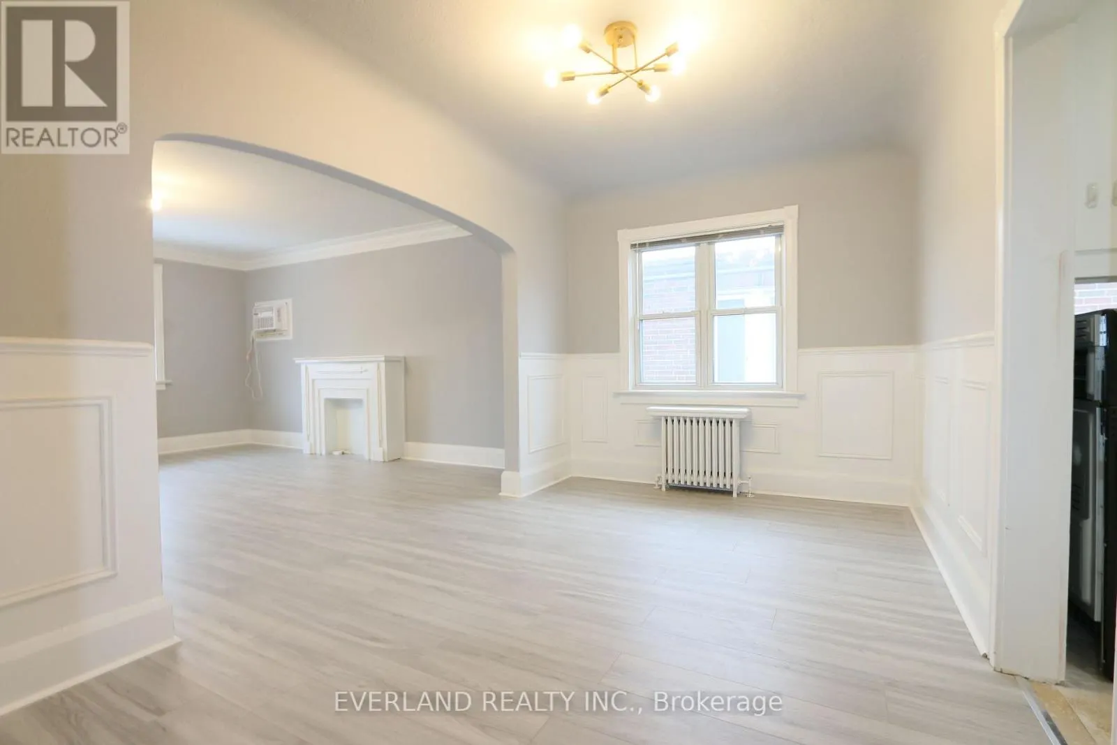 202 - 1753 BAYVIEW AVENUE