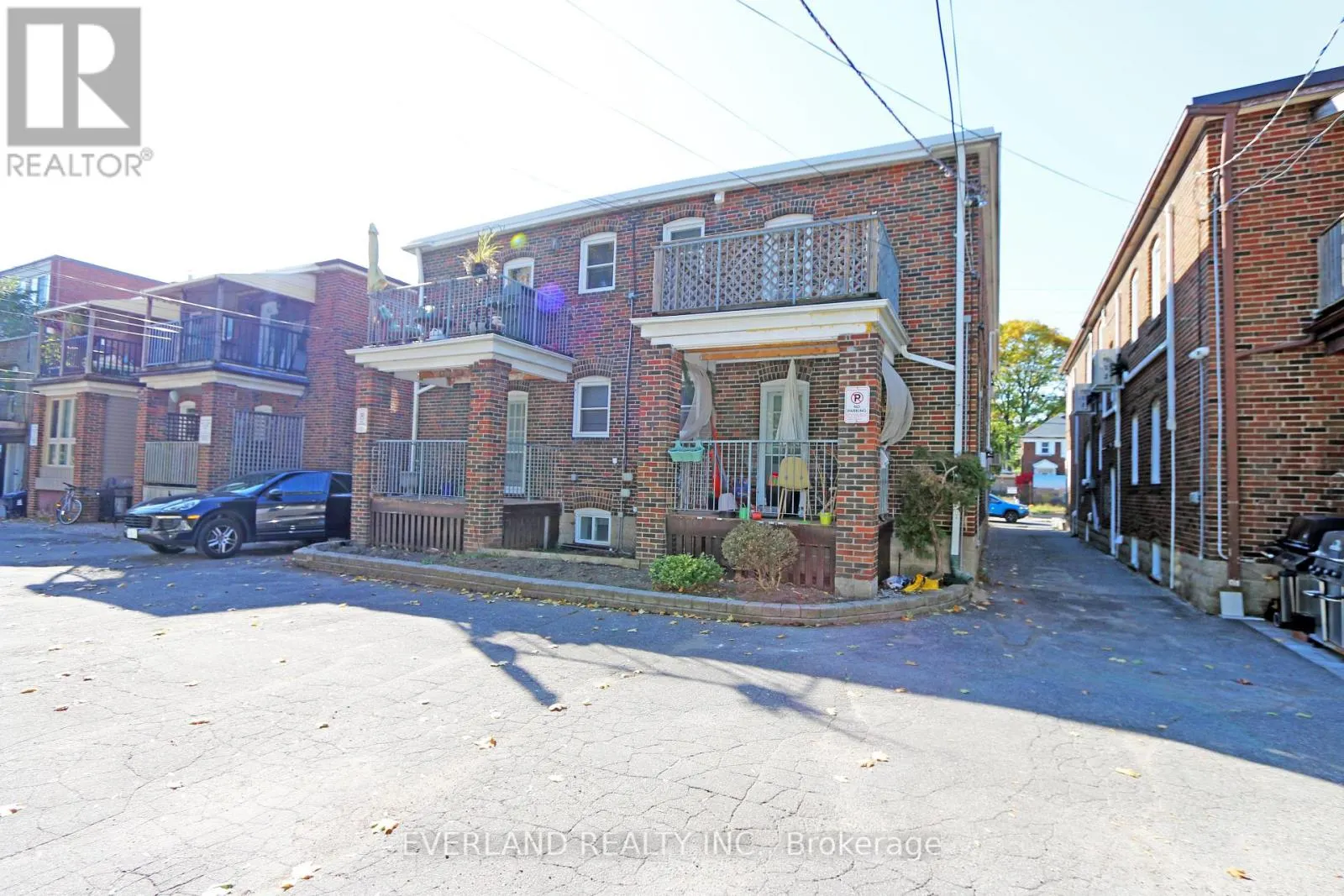 202 - 1753 BAYVIEW AVENUE