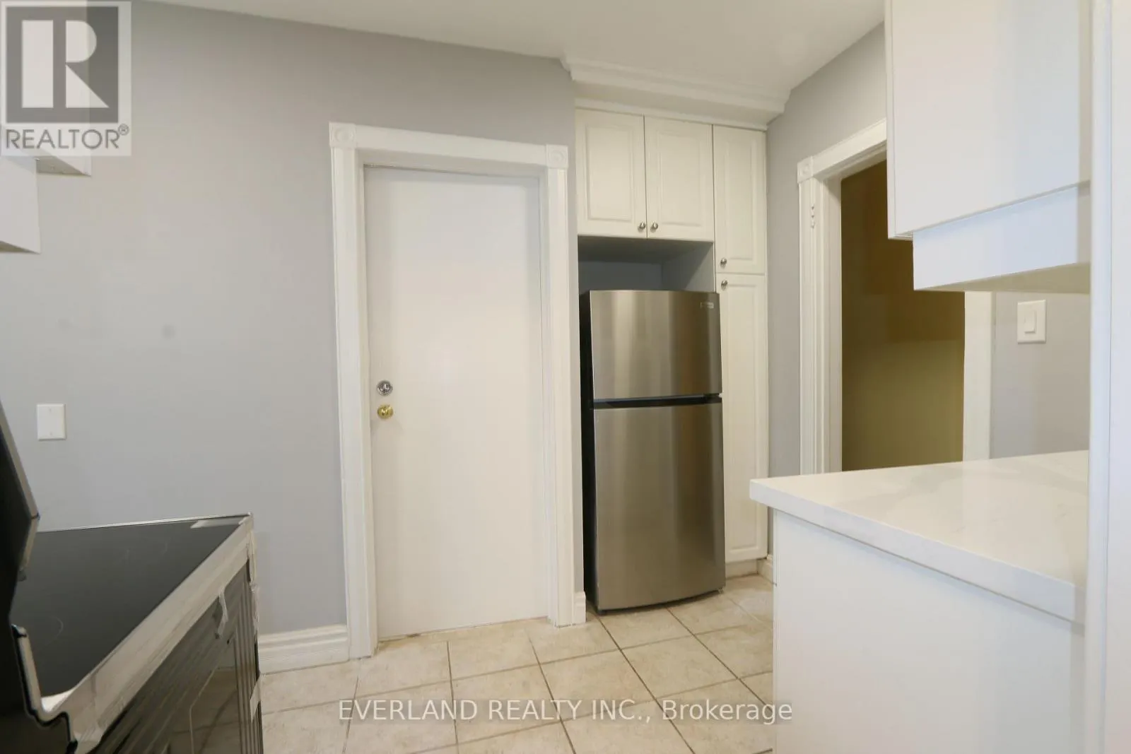 202 - 1753 BAYVIEW AVENUE