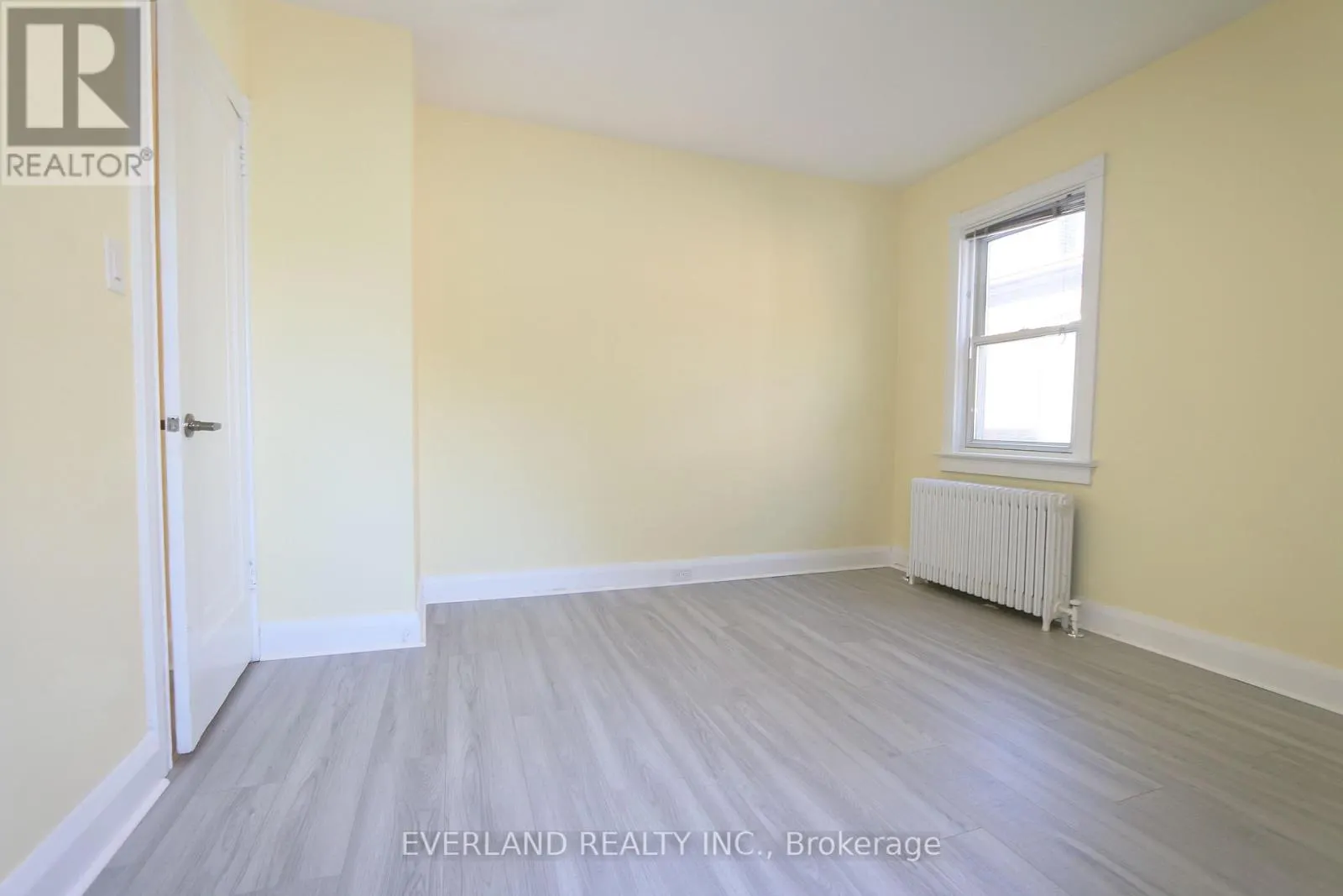 202 - 1753 BAYVIEW AVENUE