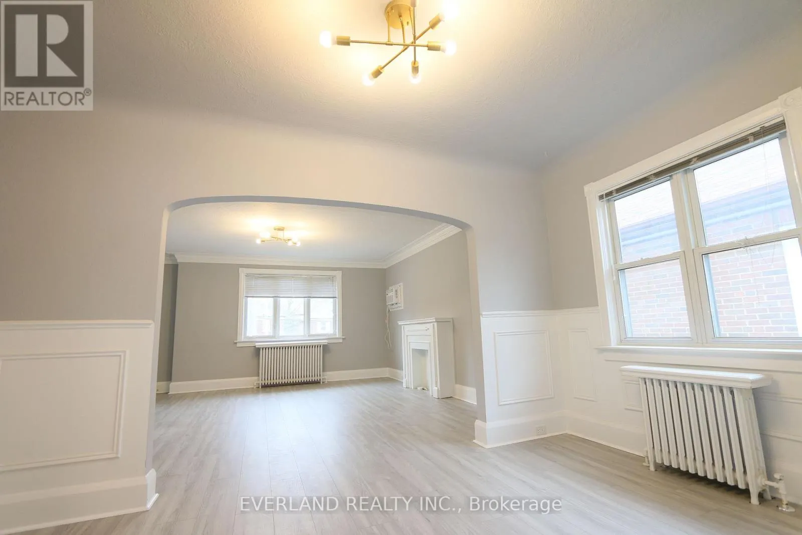 202 - 1753 BAYVIEW AVENUE