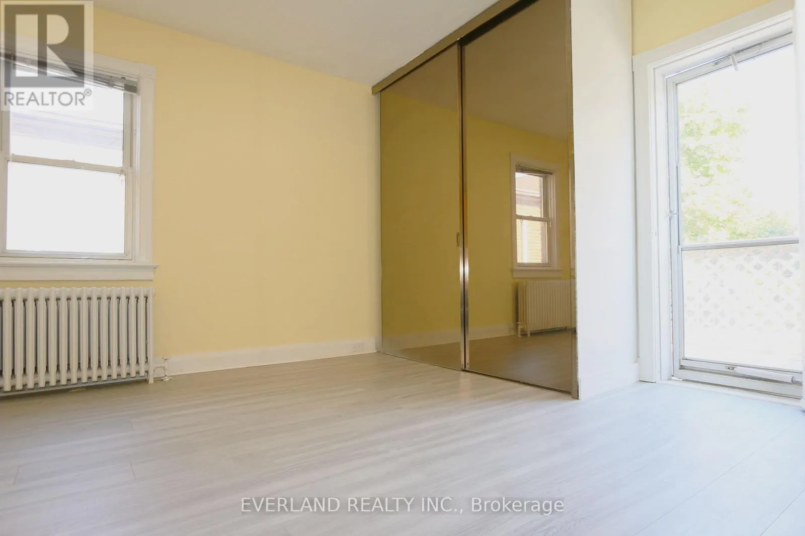 202 - 1753 BAYVIEW AVENUE