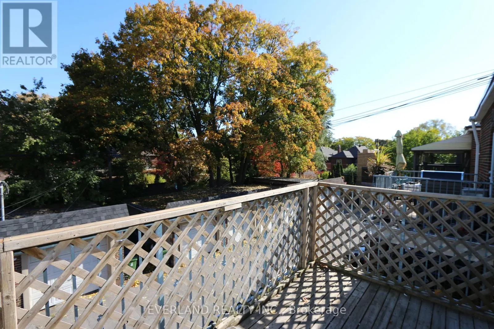 202 - 1753 BAYVIEW AVENUE