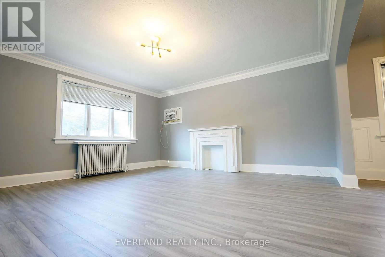 202 - 1753 BAYVIEW AVENUE