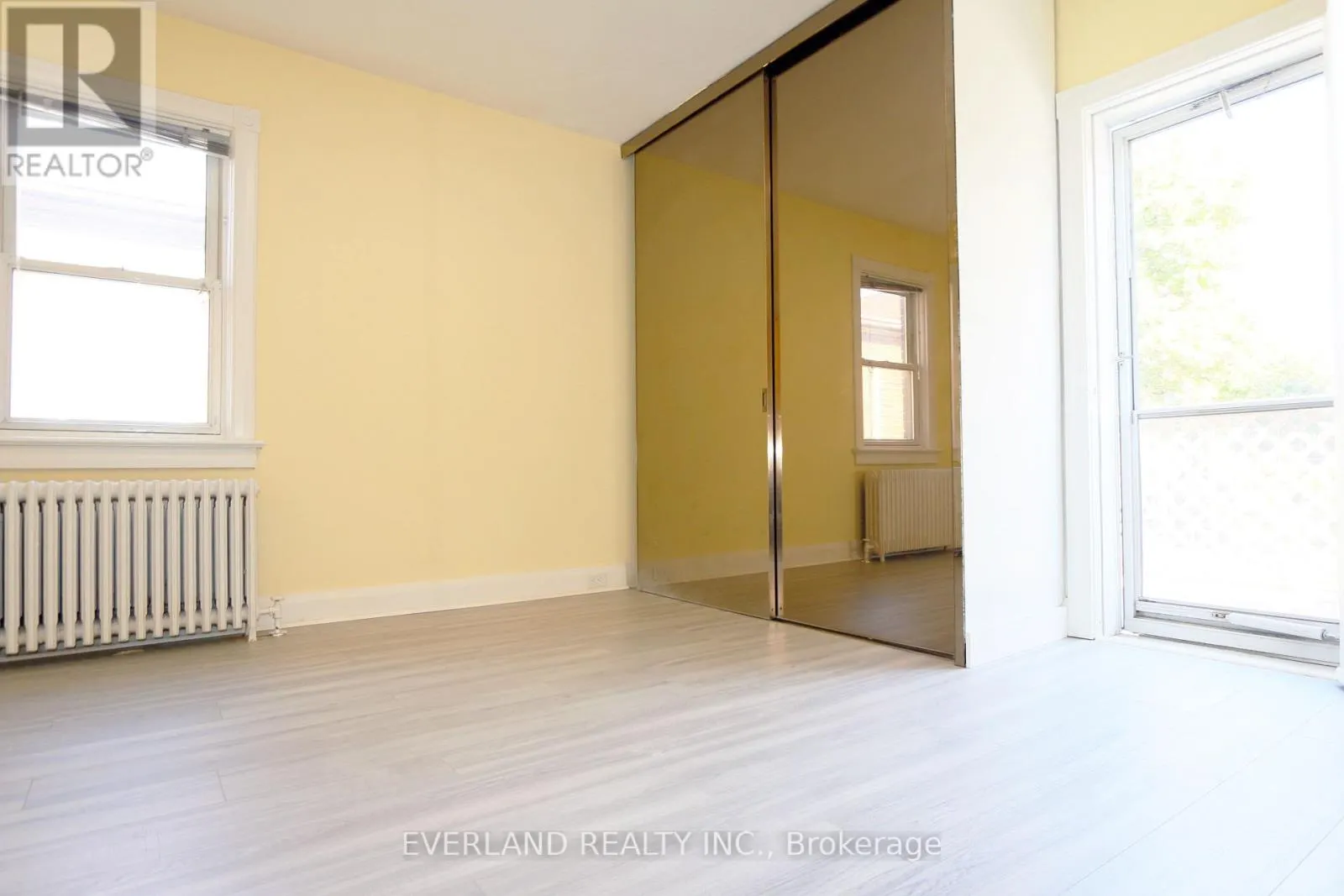 202 - 1753 BAYVIEW AVENUE