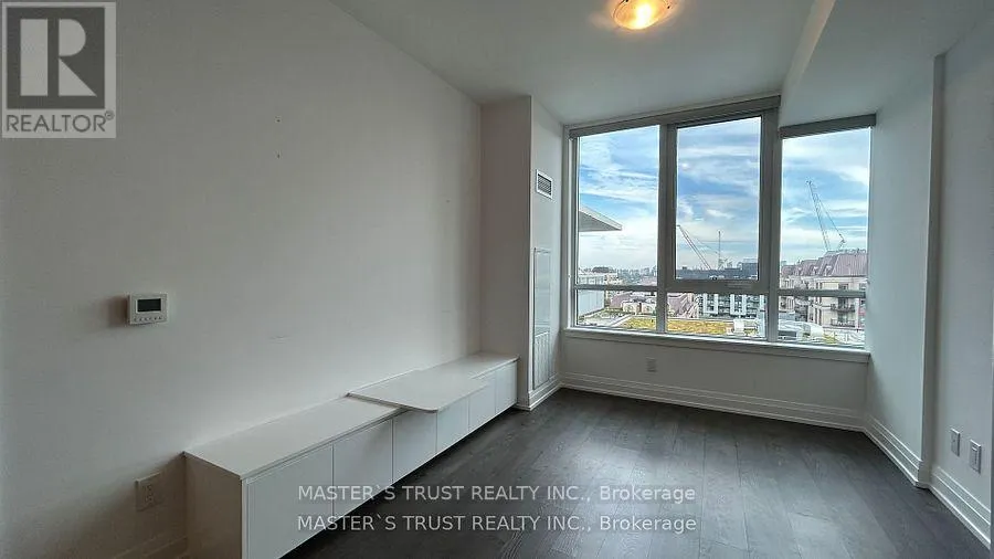 PH25 - 591 SHEPPARD AVENUE E