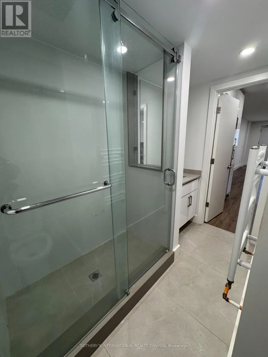 1 - 3879 BATHURST STREET