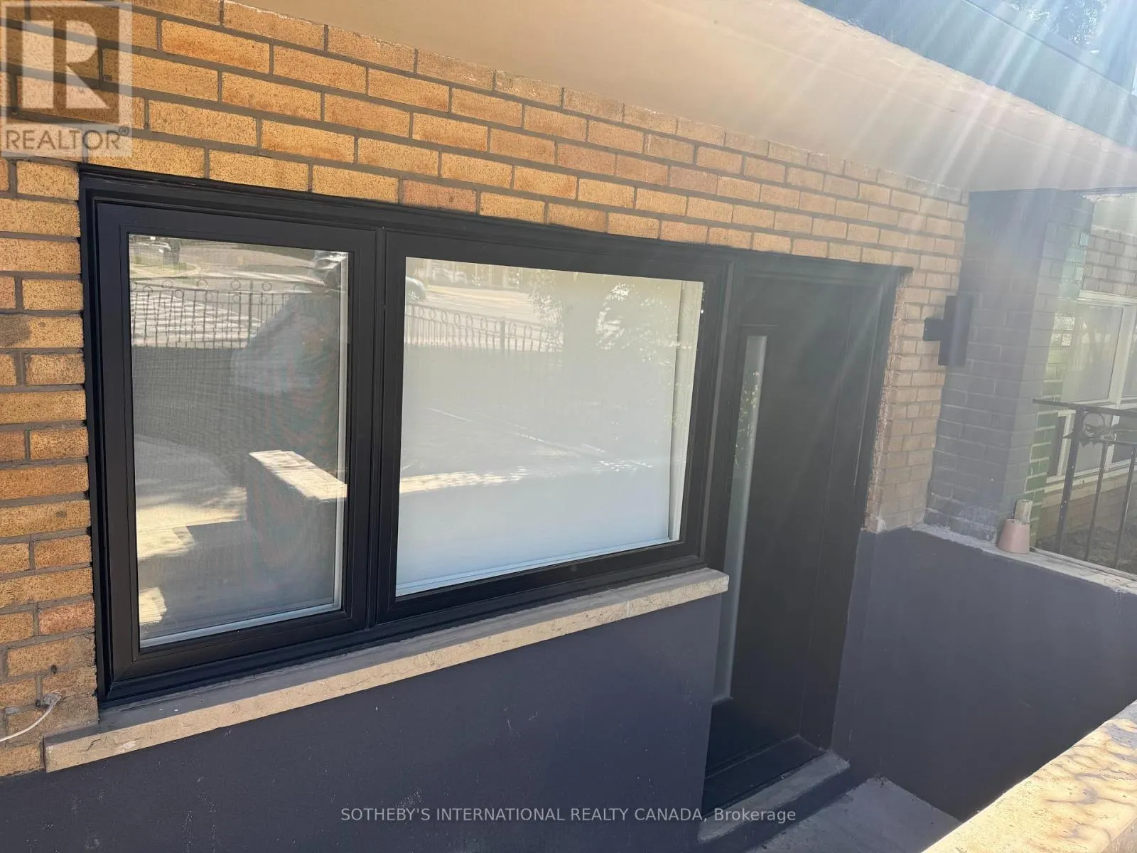 1 - 3879 BATHURST STREET