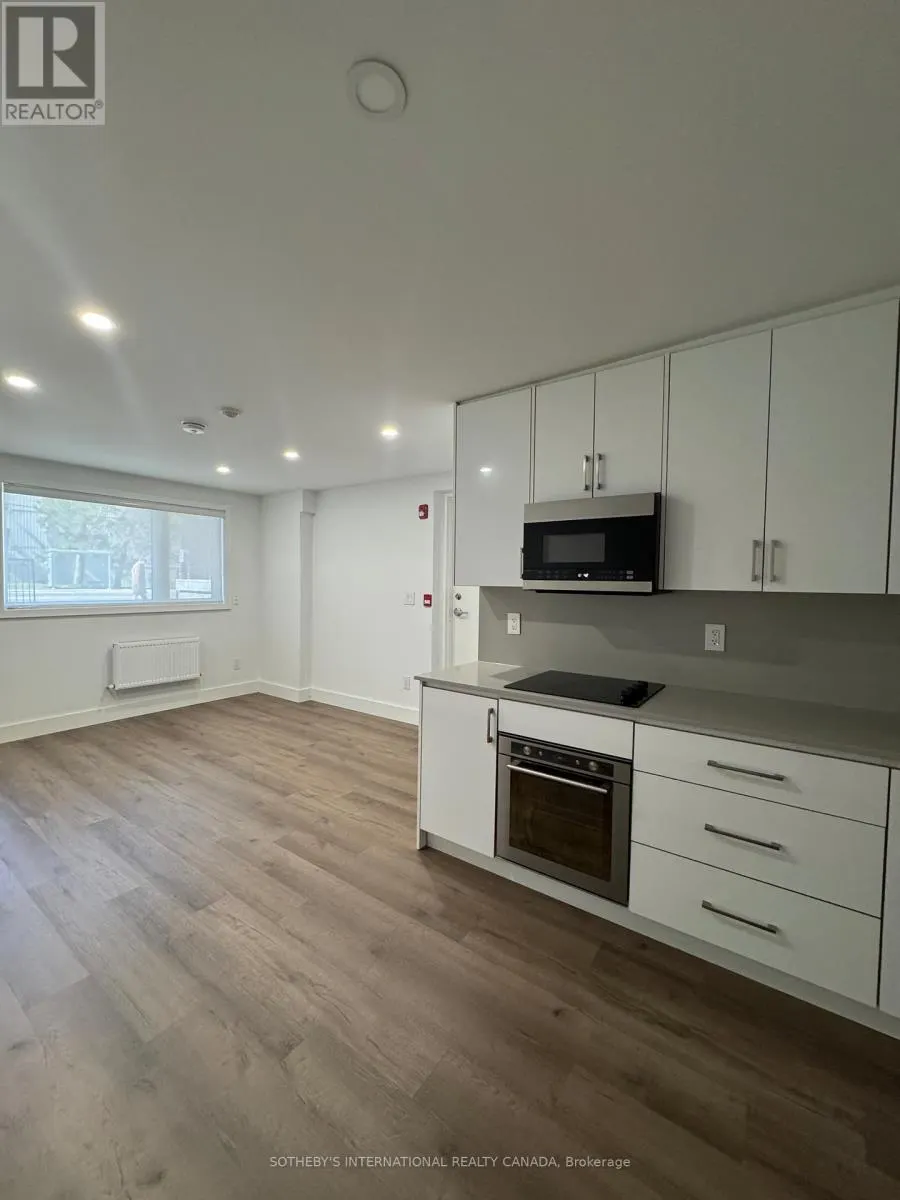 1 - 3879 BATHURST STREET