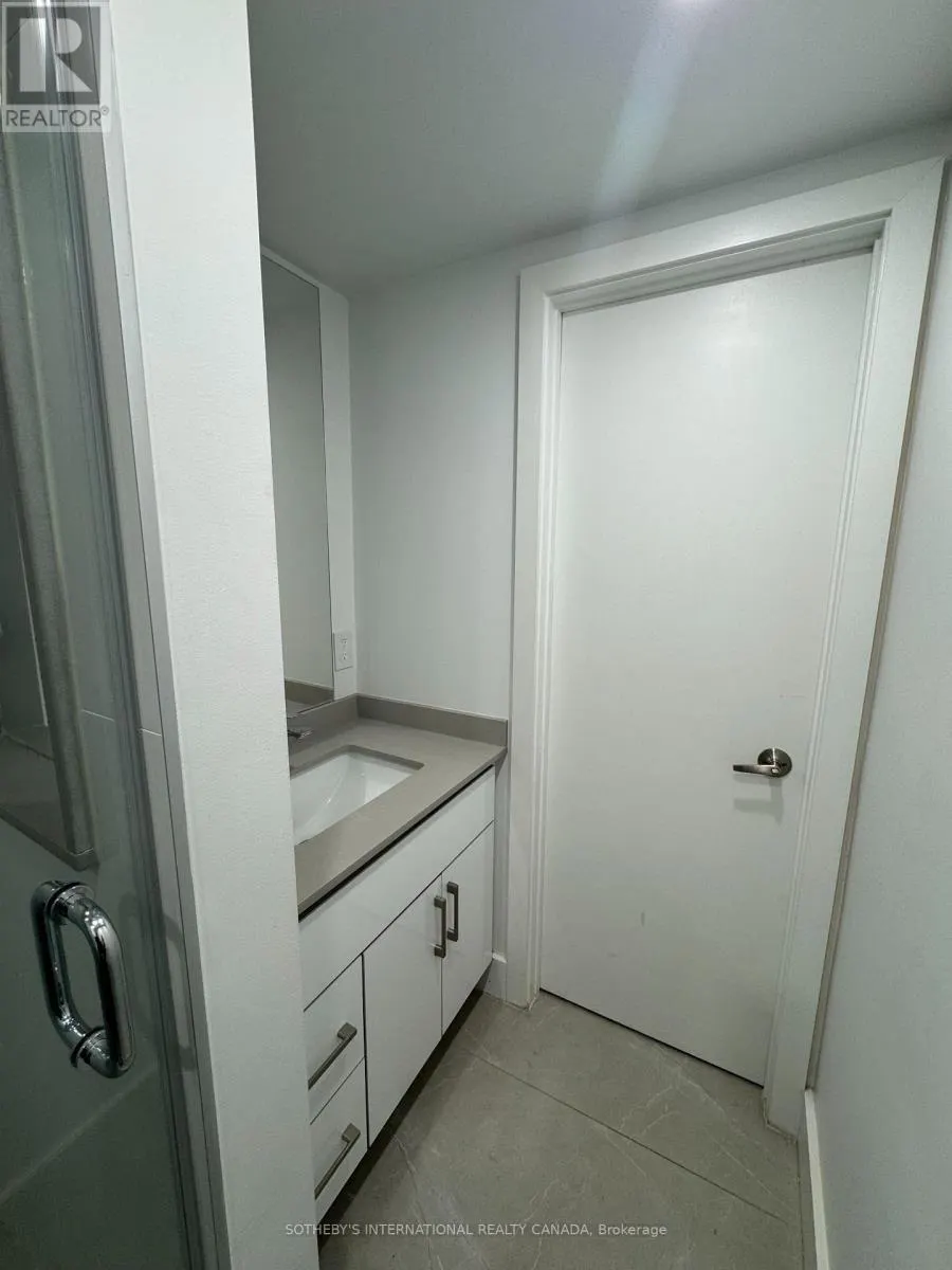 1 - 3879 BATHURST STREET