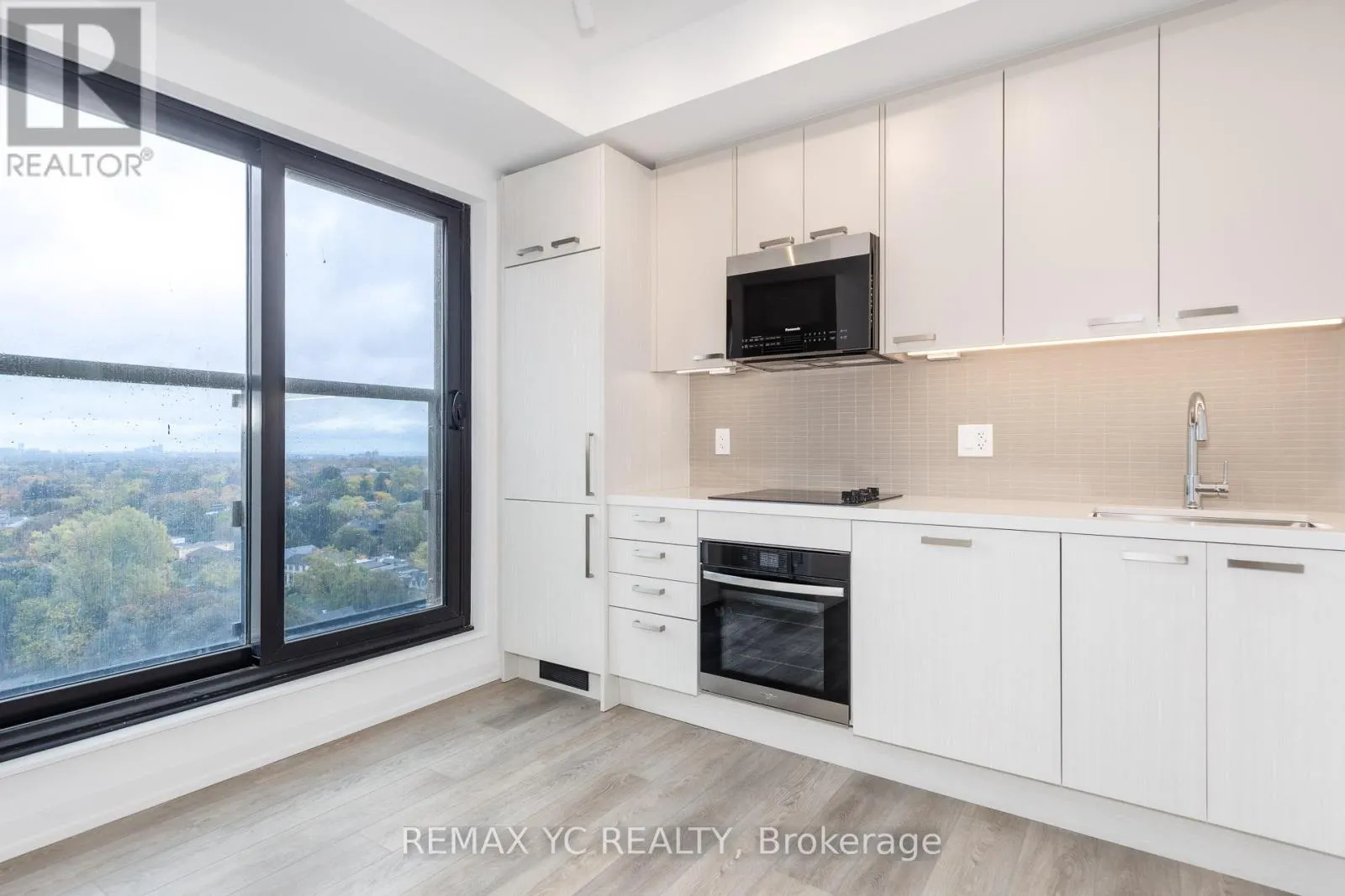 1502 - 20 SOUDAN AVENUE