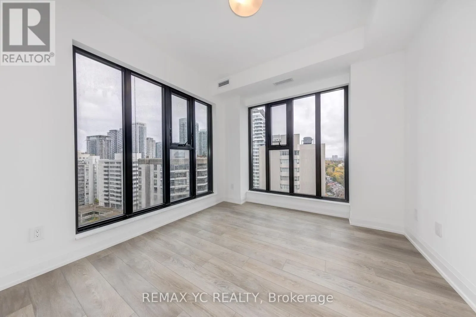 1502 - 20 SOUDAN AVENUE