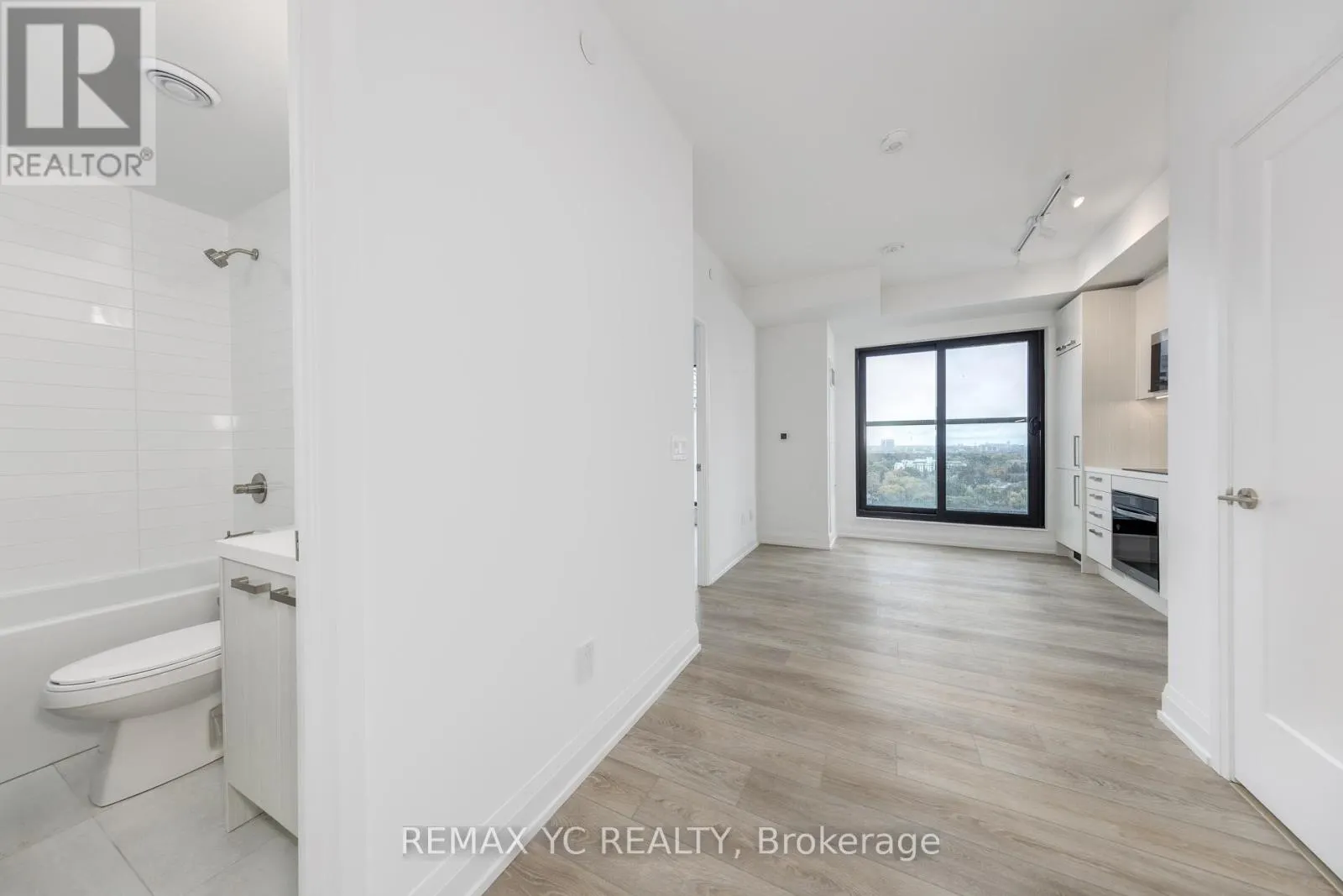 1502 - 20 SOUDAN AVENUE