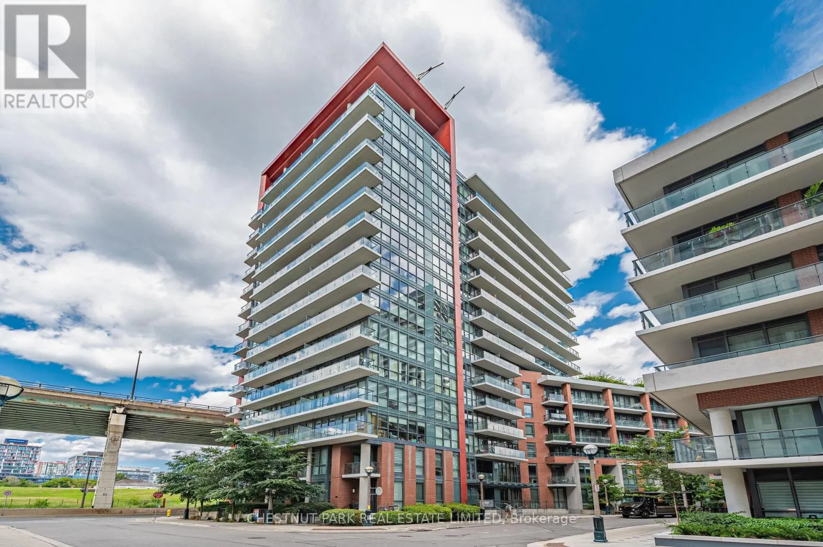 515 - 50 BRUYERES MEWS